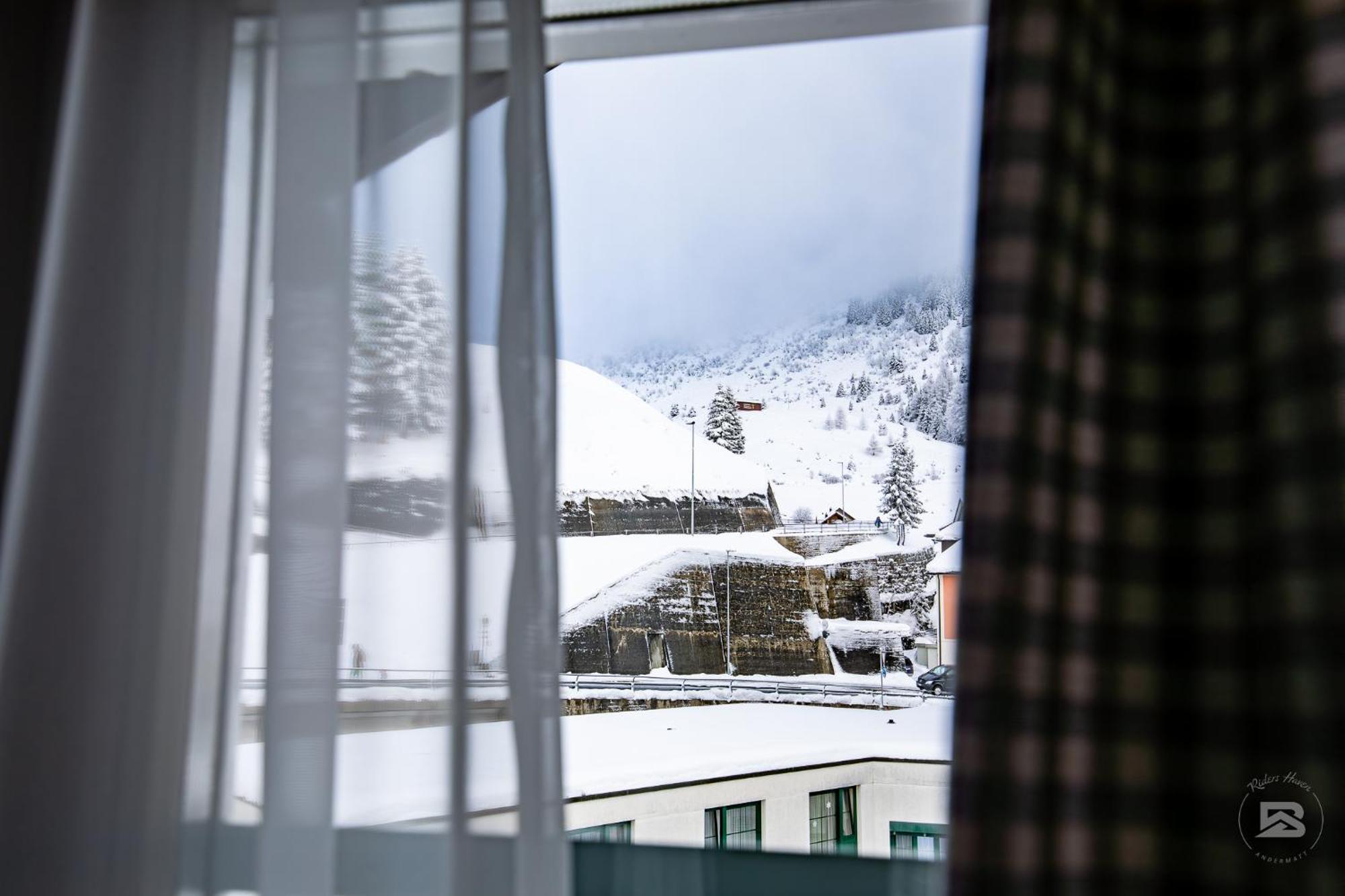Hotel Bergidyll - Riders Haven Self Check-In Hotel Andermatt Luaran gambar